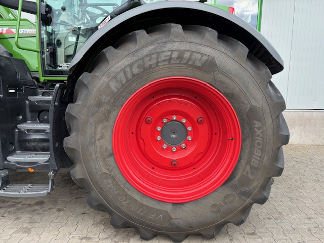 Fendt 726 Vario Gen7 Profi Setting2 - Tracteur agricole: photos 4 Fendt 726 Vario Gen7 Profi Setting2 - Tracteur agricole: photos 4
