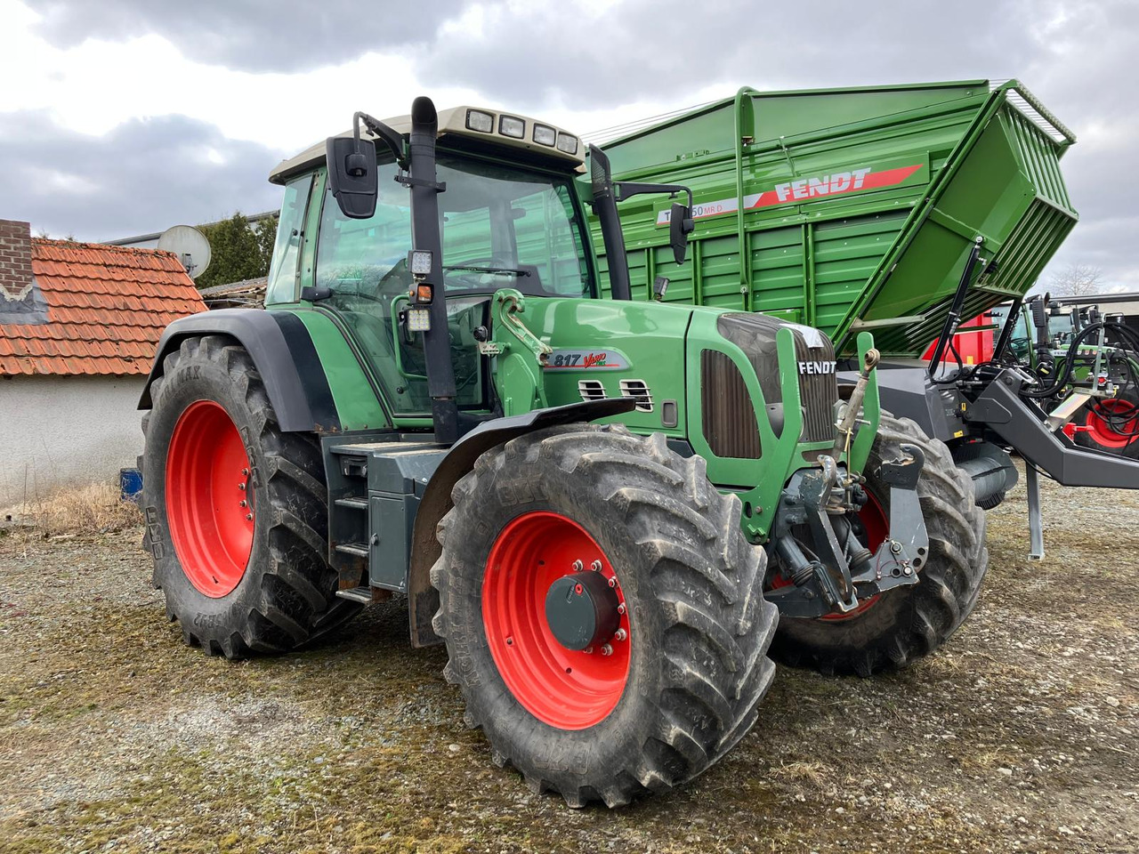 Fendt 817 Vario TMS - Tracteur agricole: photos 1 Fendt 817 Vario TMS - Tracteur agricole: photos 1