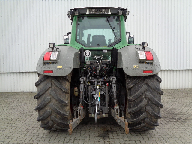 Tracteur agricole Fendt 824 Vario S4 ProfiPlus: photos 16