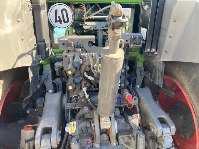 Tracteur agricole Fendt 826 Vario S4 Profi: photos 10 Tracteur agricole Fendt 826 Vario S4 Profi: photos 10