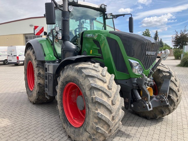 Fendt 828 Vario S4 ProfiPlus - Tracteur agricole: photos 1 Fendt 828 Vario S4 ProfiPlus - Tracteur agricole: photos 1