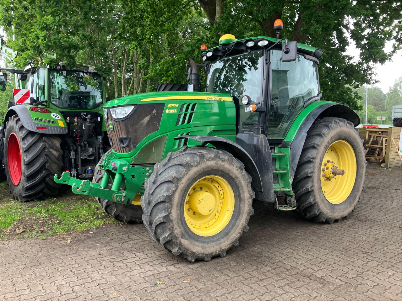 John Deere 6170 R AutoPower - Tracteur agricole: photos 1 John Deere 6170 R AutoPower - Tracteur agricole: photos 1