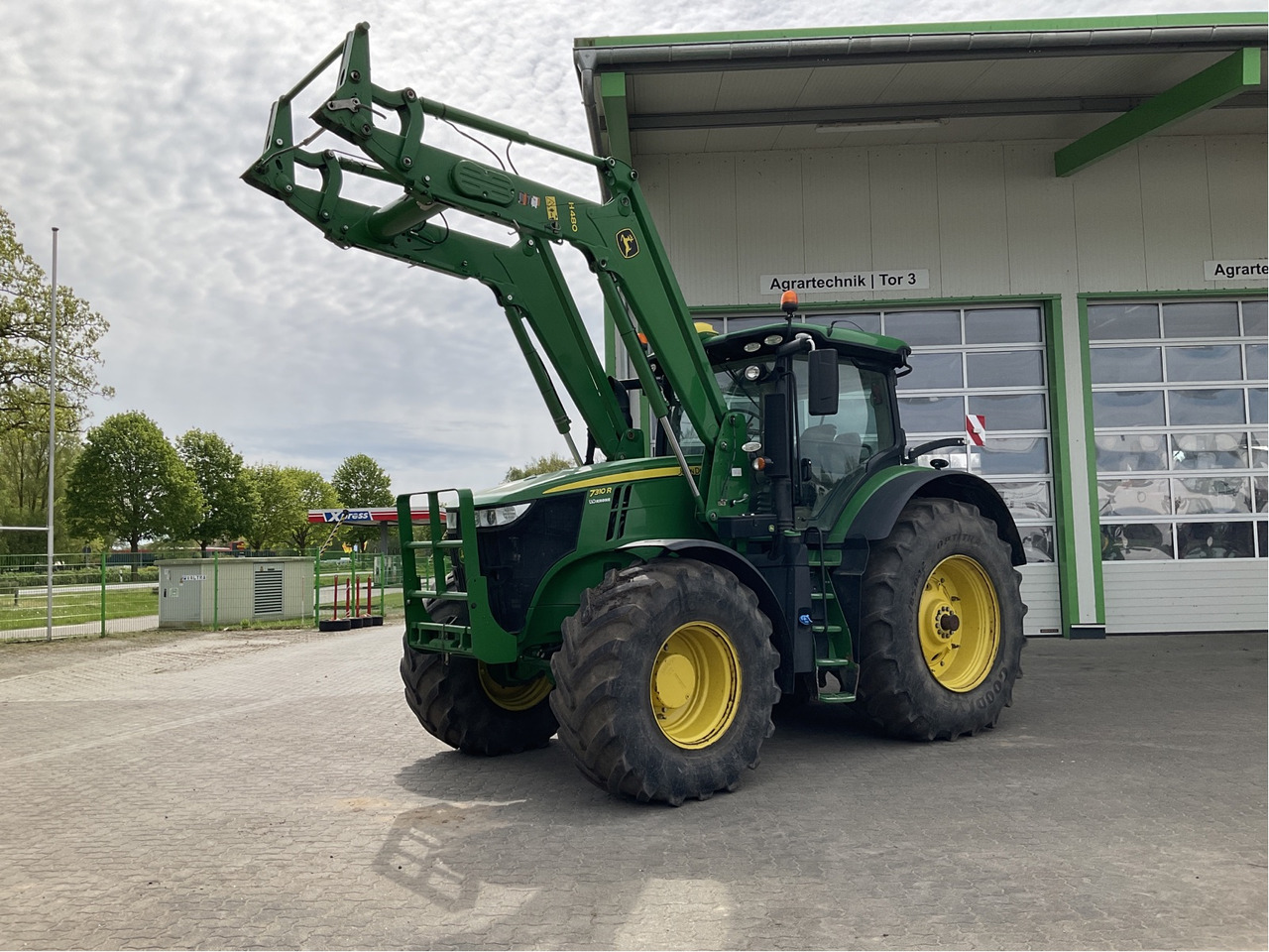 John Deere 7310 R - Tracteur agricole: photos 1 John Deere 7310 R - Tracteur agricole: photos 1