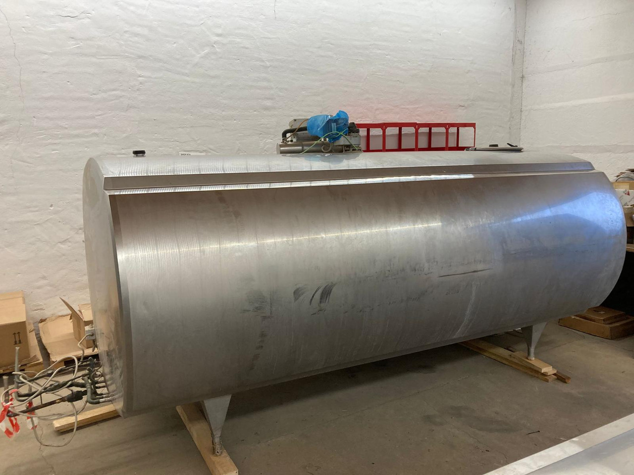 Kühltank 3000 L - Matériel d'élevage: photos 1 Kühltank 3000 L - Matériel d'élevage: photos 1