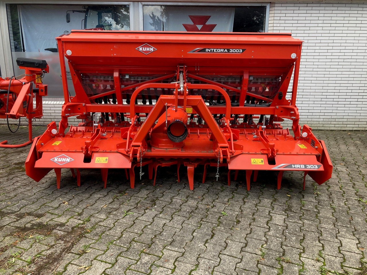 Kuhn Integra 3003 - 24 SD - Semoir: photos 1 Kuhn Integra 3003 - 24 SD - Semoir: photos 1