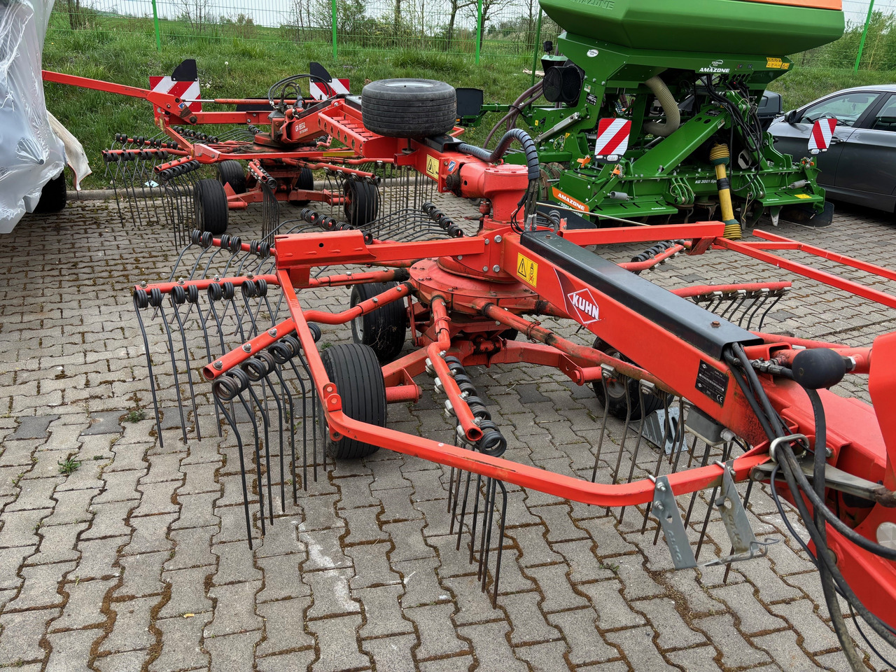 Kuhn Schwader 6632 - Faneuse: photos 4 Kuhn Schwader 6632 - Faneuse: photos 4