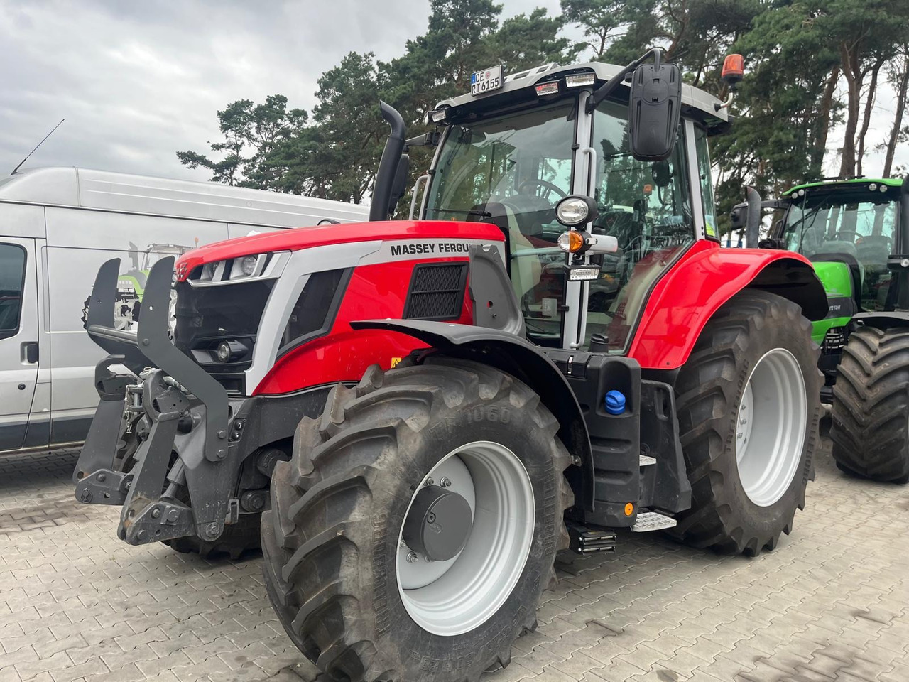 Massey Ferguson 6S.155 Dyna-VT EXCLUSIVE - Tracteur agricole: photos 1 Massey Ferguson 6S.155 Dyna-VT EXCLUSIVE - Tracteur agricole: photos 1