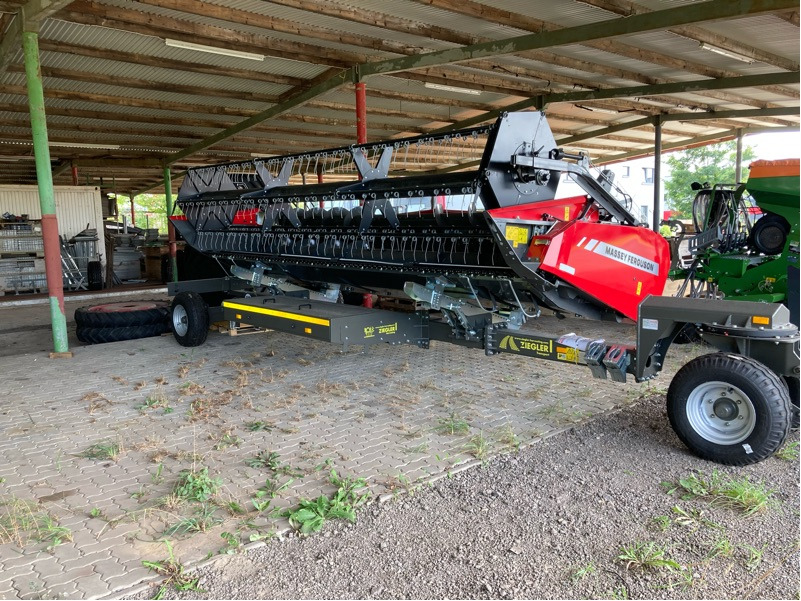 Massey Ferguson 7345 S MCS Stufe 5 - Moissonneuse-batteuse: photos 2 Massey Ferguson 7345 S MCS Stufe 5 - Moissonneuse-batteuse: photos 2