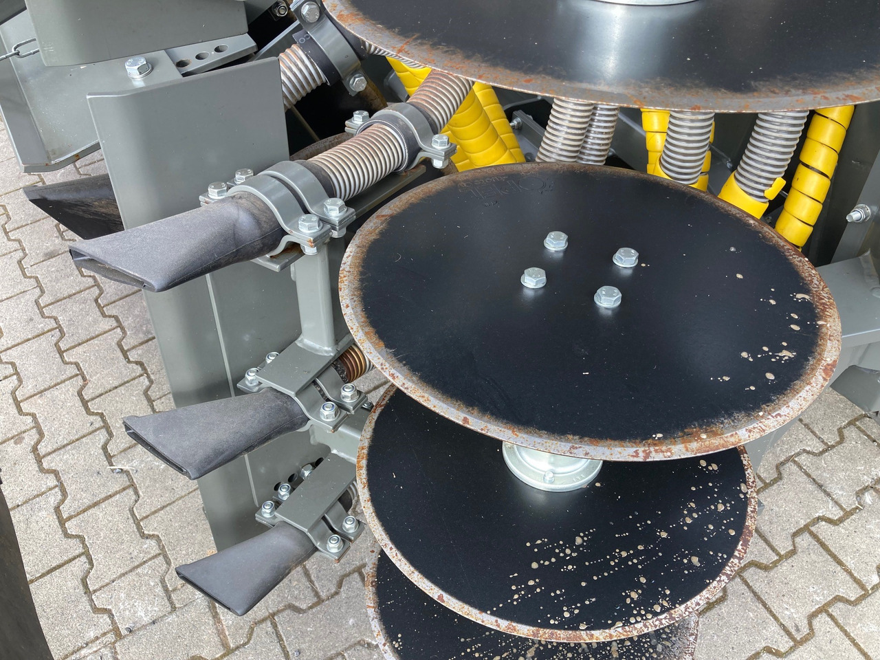 Pel-Tuote Gülle Schlitzgerät 8m - Pulvérisateur: photos 5 Pel-Tuote Gülle Schlitzgerät 8m - Pulvérisateur: photos 5