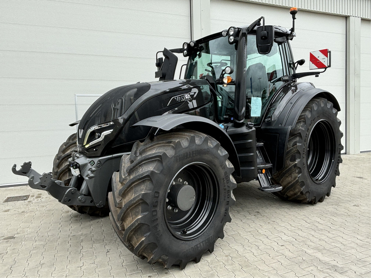 Valtra T 255 Active - Tracteur agricole: photos 1 Valtra T 255 Active - Tracteur agricole: photos 1