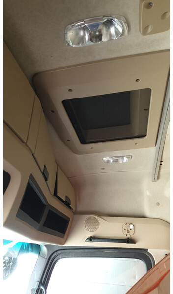 Mercedes-Benz Actros MP4 euro 6 - Cabine et intérieur pour Camion: photos 4 Mercedes-Benz Actros MP4 euro 6 - Cabine et intérieur pour Camion: photos 4