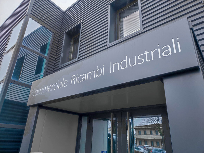 Renault PREMIUM DISTRIBUTION - KERAX - Cabine et intérieur pour Camion: photos 4 Renault PREMIUM DISTRIBUTION - KERAX - Cabine et intérieur pour Camion: photos 4