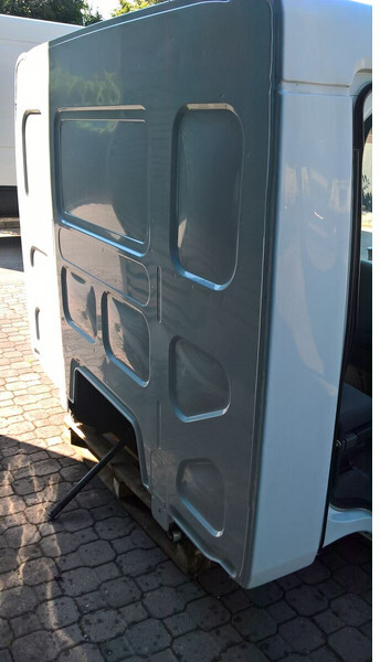 Renault PREMIUM DISTRIBUTION - KERAX - Cabine et intérieur pour Camion: photos 3 Renault PREMIUM DISTRIBUTION - KERAX - Cabine et intérieur pour Camion: photos 3