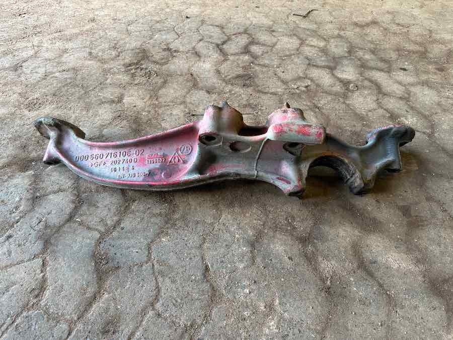 DAF SUSPENSION BRACKET 1896602 - Frame/ Châssis pour Camion: photos 2 DAF SUSPENSION BRACKET 1896602 - Frame/ Châssis pour Camion: photos 2
