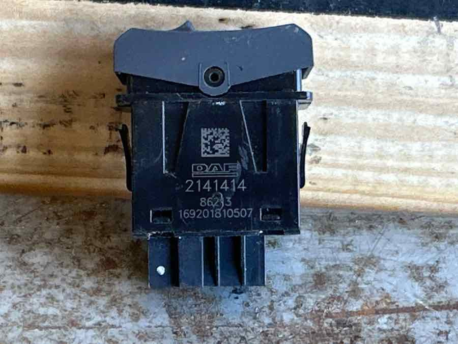 DAF SWITCH 2141414 - Système électrique pour Camion: photos 2 DAF SWITCH 2141414 - Système électrique pour Camion: photos 2