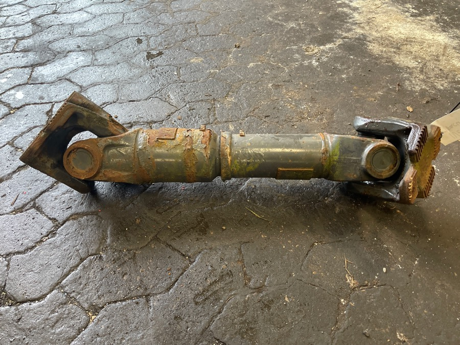 IVECO PROPSHAFT 41201728 - Arbre à cardan pour Camion: photos 1 IVECO PROPSHAFT 41201728 - Arbre à cardan pour Camion: photos 1