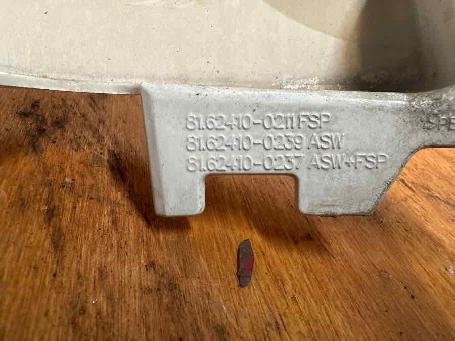 MAN COVER PILLAR LEFT 81.62410-0208 - Cabine et intérieur pour Camion: photos 4 MAN COVER PILLAR LEFT 81.62410-0208 - Cabine et intérieur pour Camion: photos 4