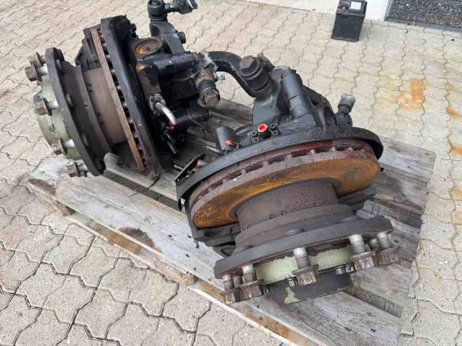 MAN FRONT HUBS 81.36030-0005 + 81.36035-6009 - Moyeu pour Camion: photos 2 MAN FRONT HUBS 81.36030-0005 + 81.36035-6009 - Moyeu pour Camion: photos 2