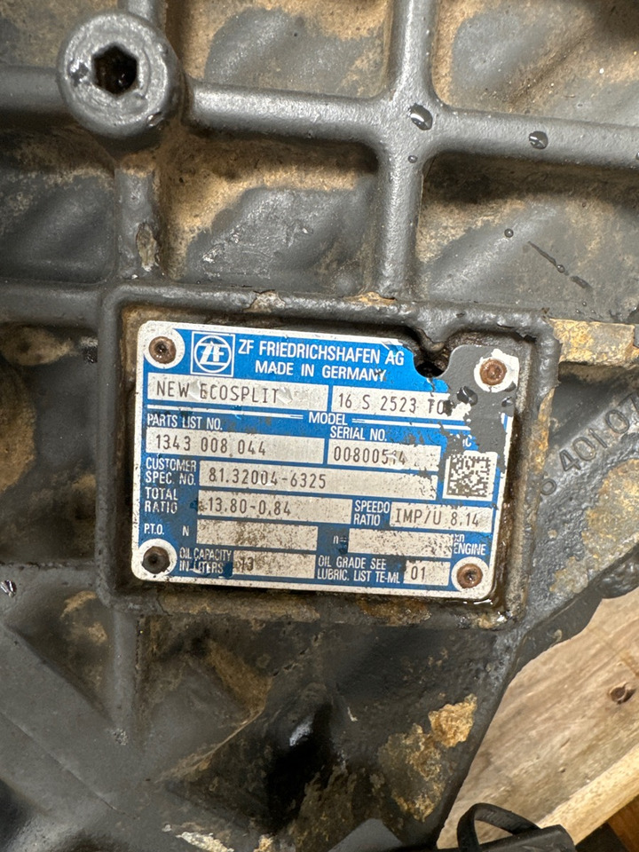 MAN GEARBOX 16S2523 TO 81.32004-6325 - Boîte de vitesse pour Camion: photos 2 MAN GEARBOX 16S2523 TO 81.32004-6325 - Boîte de vitesse pour Camion: photos 2