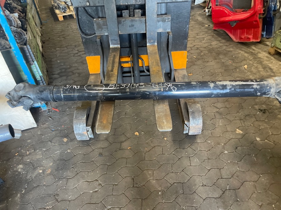 MAN PROPSHAFT 81.39143-6196 - Arbre à cardan pour Camion: photos 1 MAN PROPSHAFT 81.39143-6196 - Arbre à cardan pour Camion: photos 1