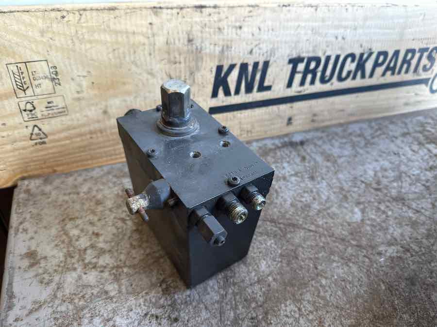 SCANIA CAB TILT PUMP 2559101 - Cabine et intérieur pour Camion: photos 2 SCANIA CAB TILT PUMP 2559101 - Cabine et intérieur pour Camion: photos 2