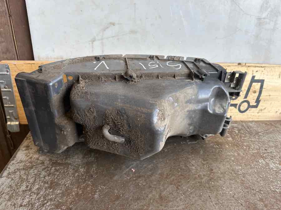 SCANIA LAMP HOUSE 1936674 - Système électrique pour Camion: photos 2 SCANIA LAMP HOUSE 1936674 - Système électrique pour Camion: photos 2