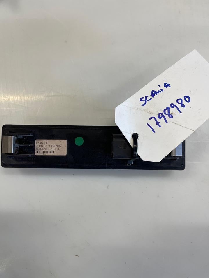 SCANIA LIGHT 1798980 - Lumière/ Éclairage pour Camion: photos 2 SCANIA LIGHT 1798980 - Lumière/ Éclairage pour Camion: photos 2