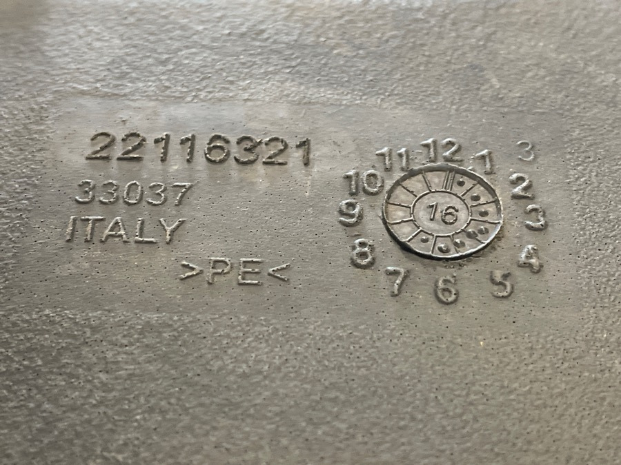 VOLVO ADBLUE TANK  22116321 - Préparation du carburant pour Camion: photos 5 VOLVO ADBLUE TANK  22116321 - Préparation du carburant pour Camion: photos 5