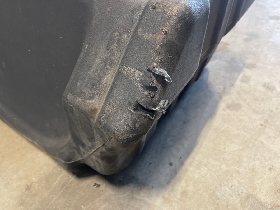 VOLVO ADBLUE TANK  22116321 - Préparation du carburant pour Camion: photos 4 VOLVO ADBLUE TANK  22116321 - Préparation du carburant pour Camion: photos 4