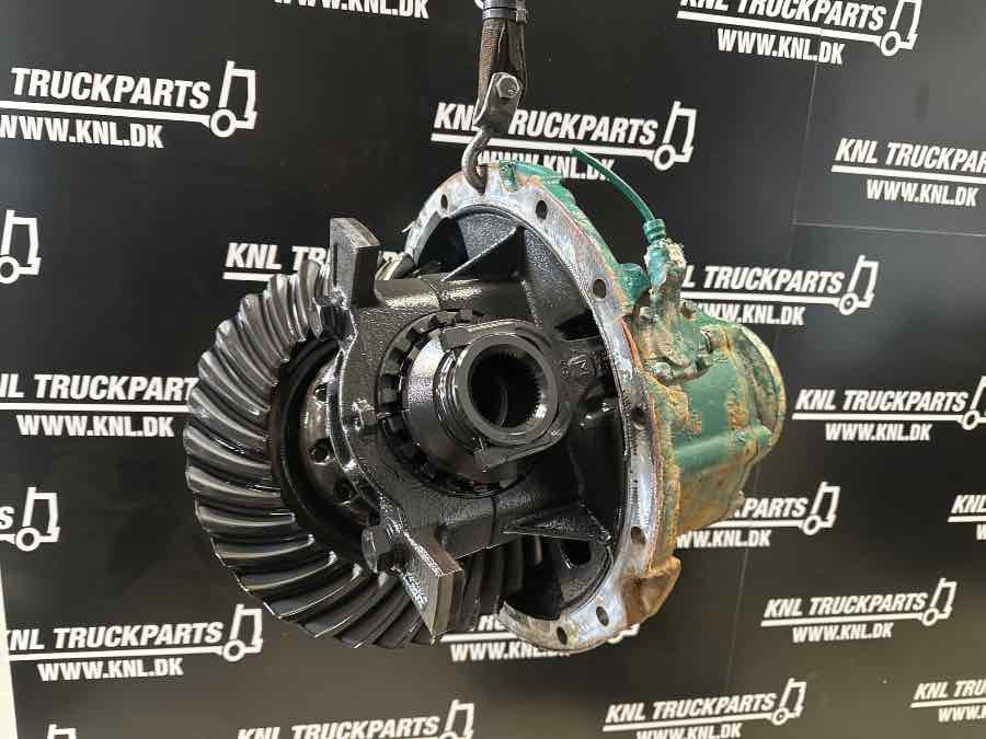 VOLVO DIFF DSS35A - 2.83 // 20701329 - Différentiel pour Camion: photos 1 VOLVO DIFF DSS35A - 2.83 // 20701329 - Différentiel pour Camion: photos 1
