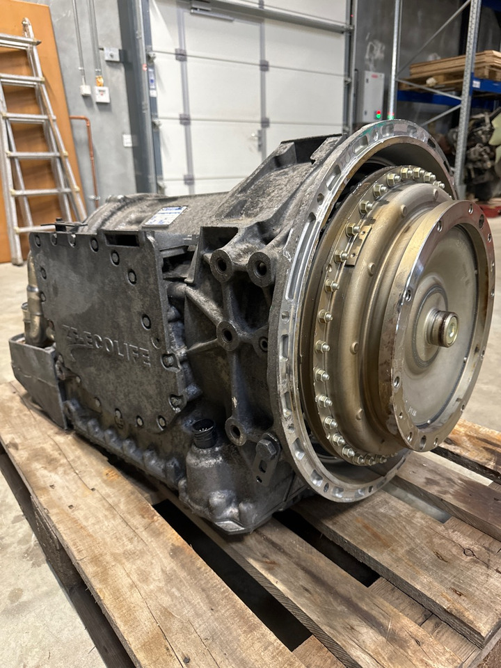 VOLVO GEARBOX 6AP1400B // 22422765 - Boîte de vitesse pour Camion: photos 3 VOLVO GEARBOX 6AP1400B // 22422765 - Boîte de vitesse pour Camion: photos 3