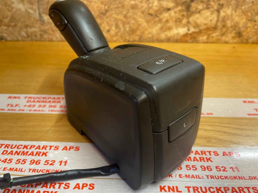 VOLVO GEARSHIFT / LEVER 22230455 - Boîte de vitesse et pièces pour Camion: photos 2 VOLVO GEARSHIFT / LEVER 22230455 - Boîte de vitesse et pièces pour Camion: photos 2