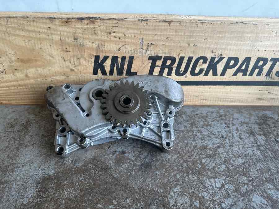 VOLVO OIL PUMP 20570573 - Moteur et pièces pour Camion: photos 1 VOLVO OIL PUMP 20570573 - Moteur et pièces pour Camion: photos 1