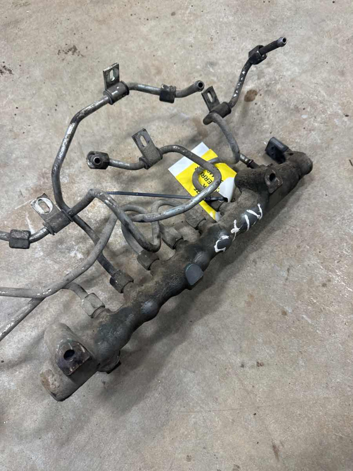 VOLVO PRESSURE PIPE 21675446 - Préparation du carburant pour Camion: photos 2 VOLVO PRESSURE PIPE 21675446 - Préparation du carburant pour Camion: photos 2