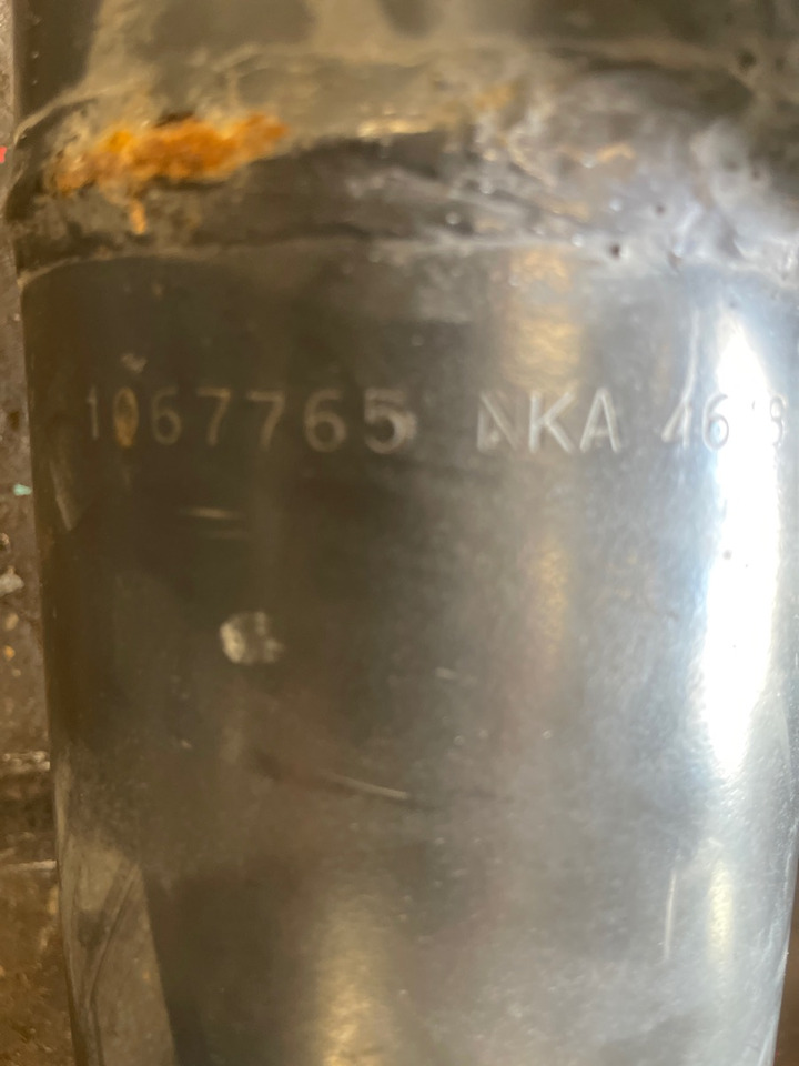 VOLVO PROPSHAFT 1067765 - Arbre à cardan pour Camion: photos 2 VOLVO PROPSHAFT 1067765 - Arbre à cardan pour Camion: photos 2