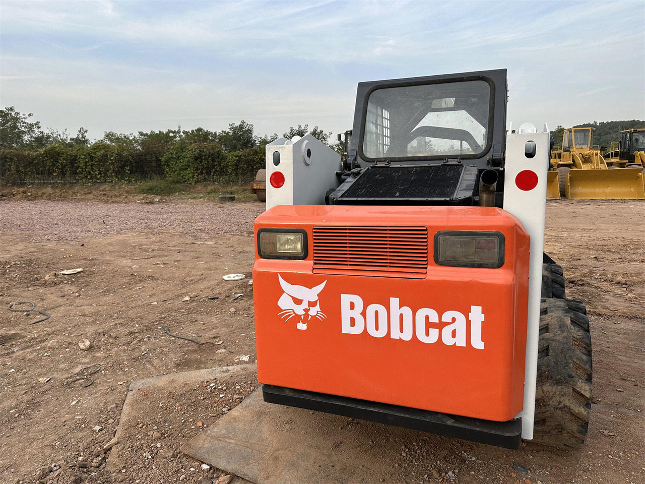 BOBCAT S300 - Mini chargeuse: photos 3 BOBCAT S300 - Mini chargeuse: photos 3