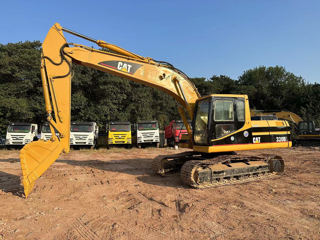 CAT 320B excavator - Pelle sur chenille: photos 4 CAT 320B excavator - Pelle sur chenille: photos 4