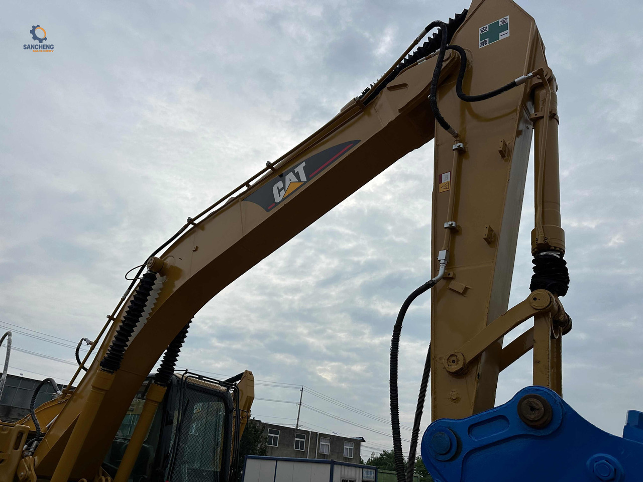 CAT 320CL excavator with hammer - Pelle sur chenille: photos 5 CAT 320CL excavator with hammer - Pelle sur chenille: photos 5