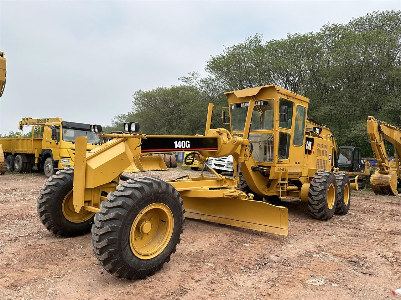 CATERPILLAR 140G - Niveleuse: photos 1 CATERPILLAR 140G - Niveleuse: photos 1