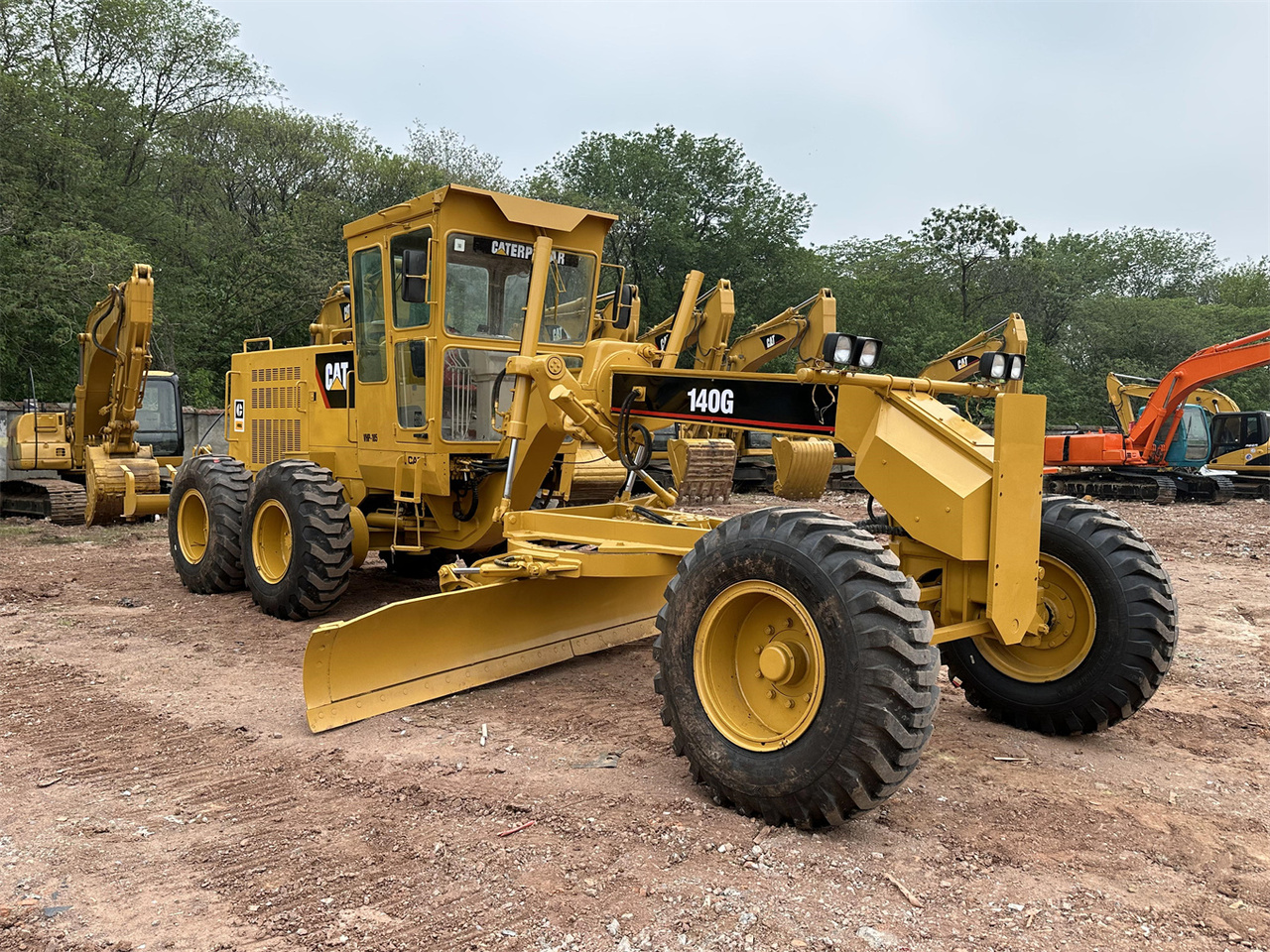 CATERPILLAR 140G - Niveleuse: photos 2 CATERPILLAR 140G - Niveleuse: photos 2