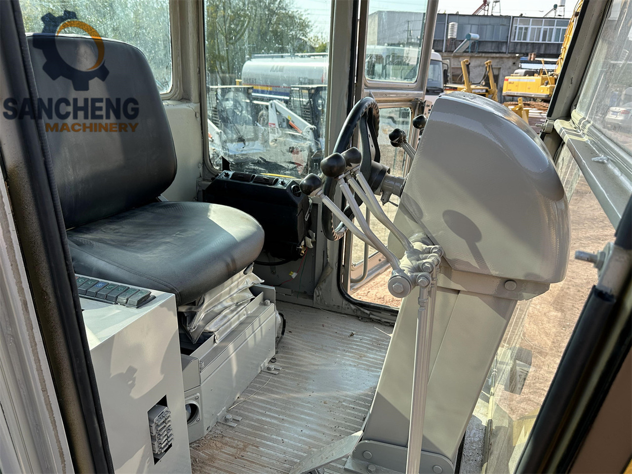 Niveleuse CATERPILLAR 140H: photos 8 Niveleuse CATERPILLAR 140H: photos 8