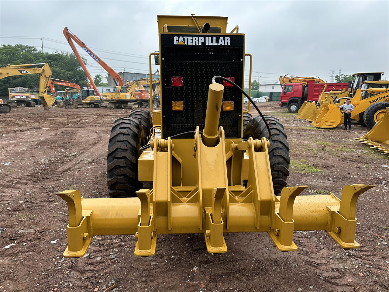 CATERPILLAR 140K - Niveleuse: photos 3 CATERPILLAR 140K - Niveleuse: photos 3