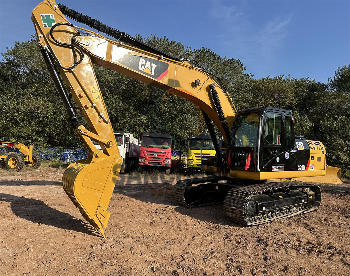 CATERPILLAR 320D - Pelle sur chenille: photos 4 CATERPILLAR 320D - Pelle sur chenille: photos 4