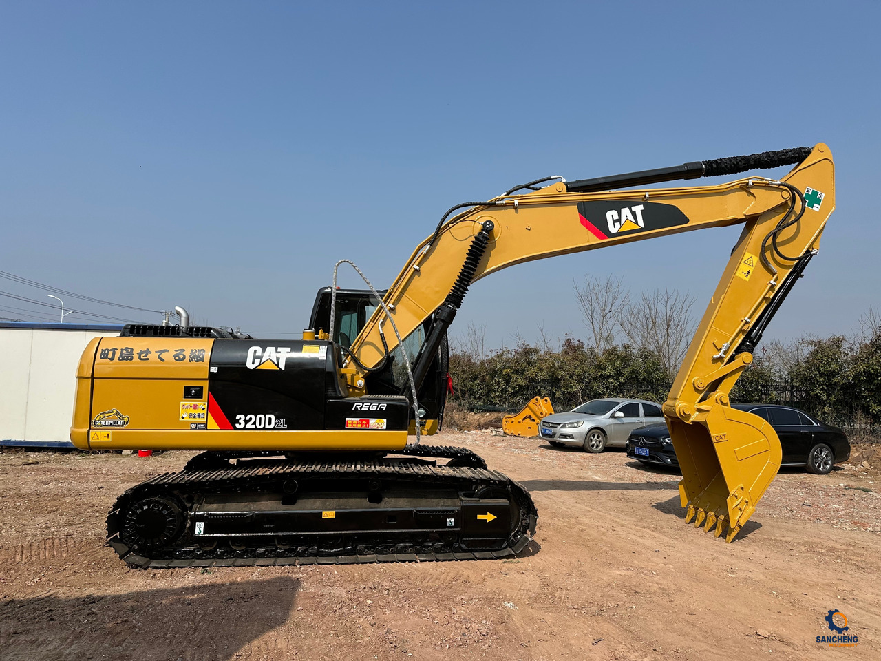 CATERPILLAR 320D2L - Pelle sur chenille: photos 2 CATERPILLAR 320D2L - Pelle sur chenille: photos 2