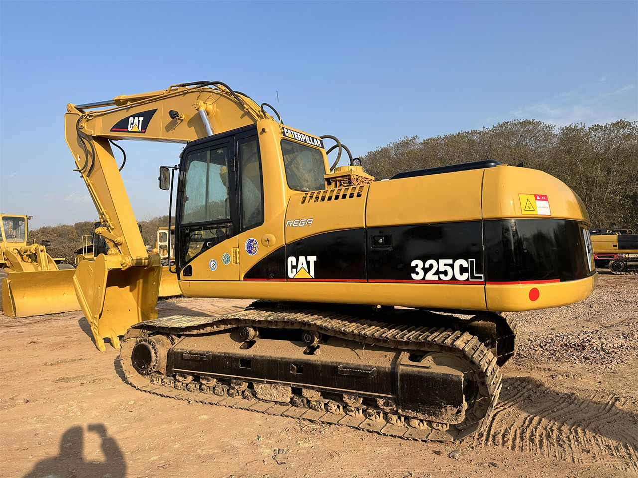 CATERPILLAR 325C - Pelle sur chenille: photos 2 CATERPILLAR 325C - Pelle sur chenille: photos 2