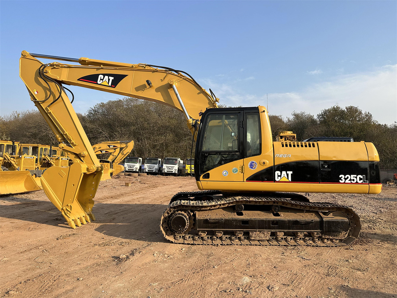 CATERPILLAR 325C - Pelle sur chenille: photos 2 CATERPILLAR 325C - Pelle sur chenille: photos 2