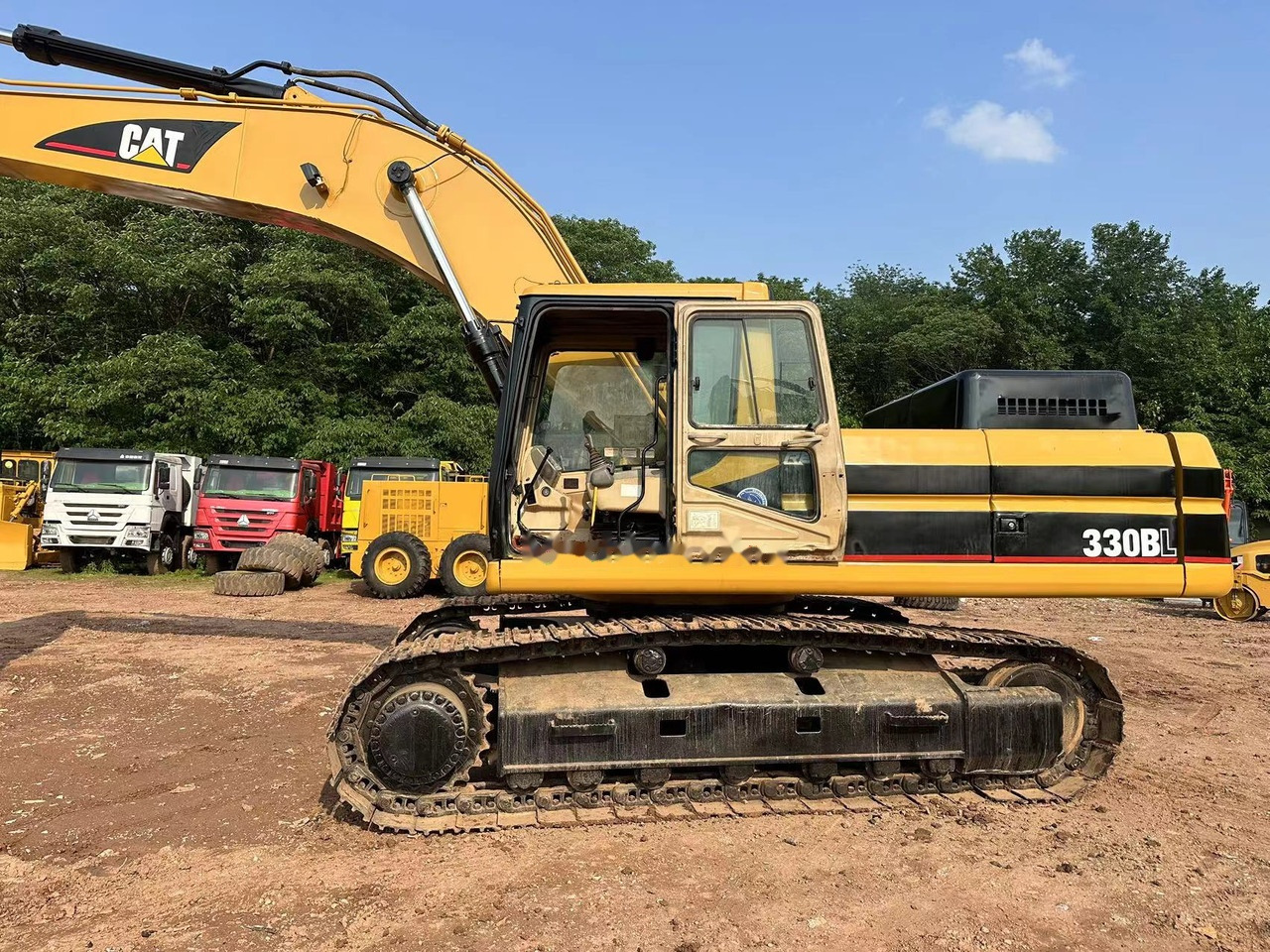CATERPILLAR 330B - Pelle sur chenille: photos 4 CATERPILLAR 330B - Pelle sur chenille: photos 4