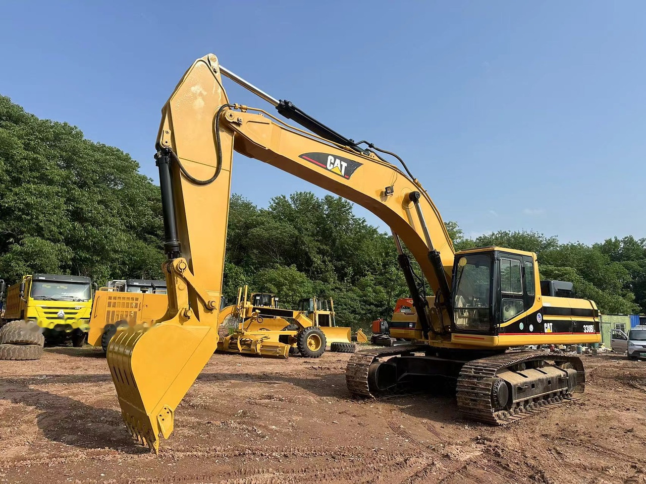 CATERPILLAR 330B - Pelle sur chenille: photos 5 CATERPILLAR 330B - Pelle sur chenille: photos 5