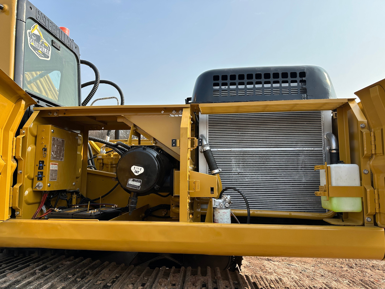 CATERPILLAR 330BL crawler excavator — crédit-bail CATERPILLAR 330BL crawler excavator: photos 7 CATERPILLAR 330BL crawler excavator — crédit-bail CATERPILLAR 330BL crawler excavator: photos 7