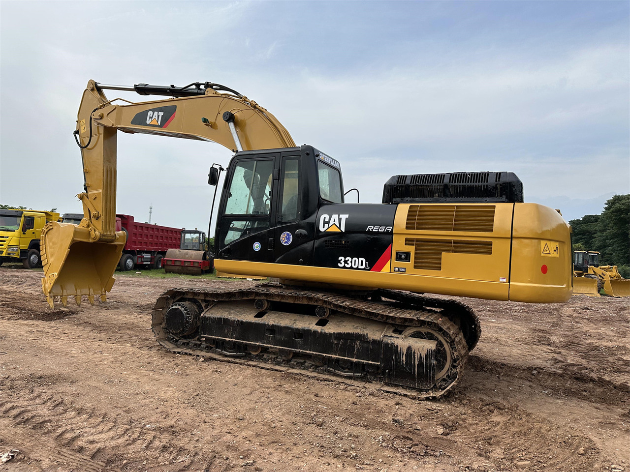 CATERPILLAR 330DL - Pelle sur chenille: photos 2 CATERPILLAR 330DL - Pelle sur chenille: photos 2